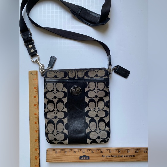 Vintage Coach Black Canvas Monogram Crossbody Messenger Bag Purse Handbag - Picture 2 of 11